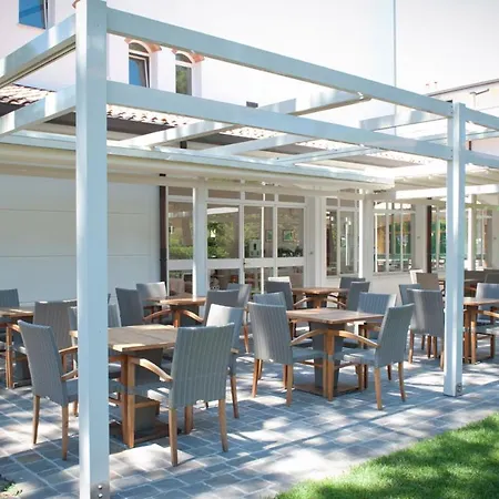 Elprado Hotel 3*