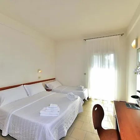 Hotel Elprado 3*